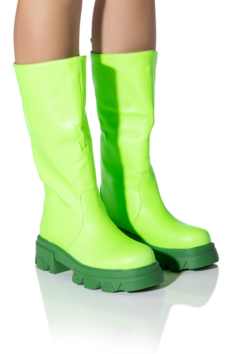 AZALEA WANG REMINGTON MONOCHROME BOOT IN GREEN