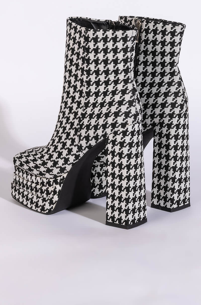 AZALEA WANG CAYENNE HOUNDSTOOTH CHUNKY BOOTIE IN BLACK WHITE