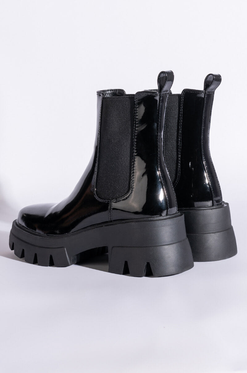 AZALEA WANG CATE FLATFORM CHELSEA BOOTIE IN BLACK PATENT