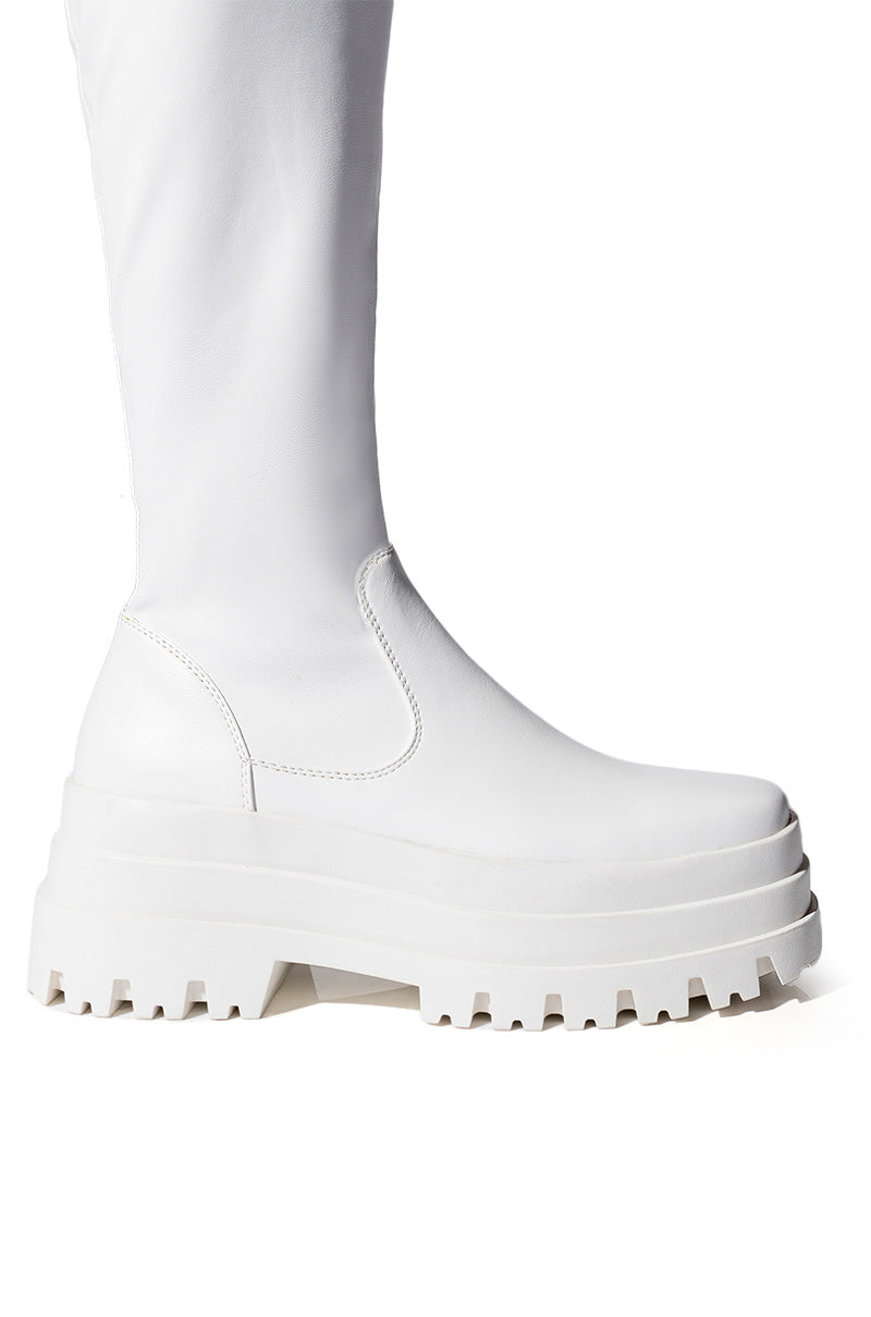 AZALEA WANG ARETHA STRETCH BOOT IN WHITE