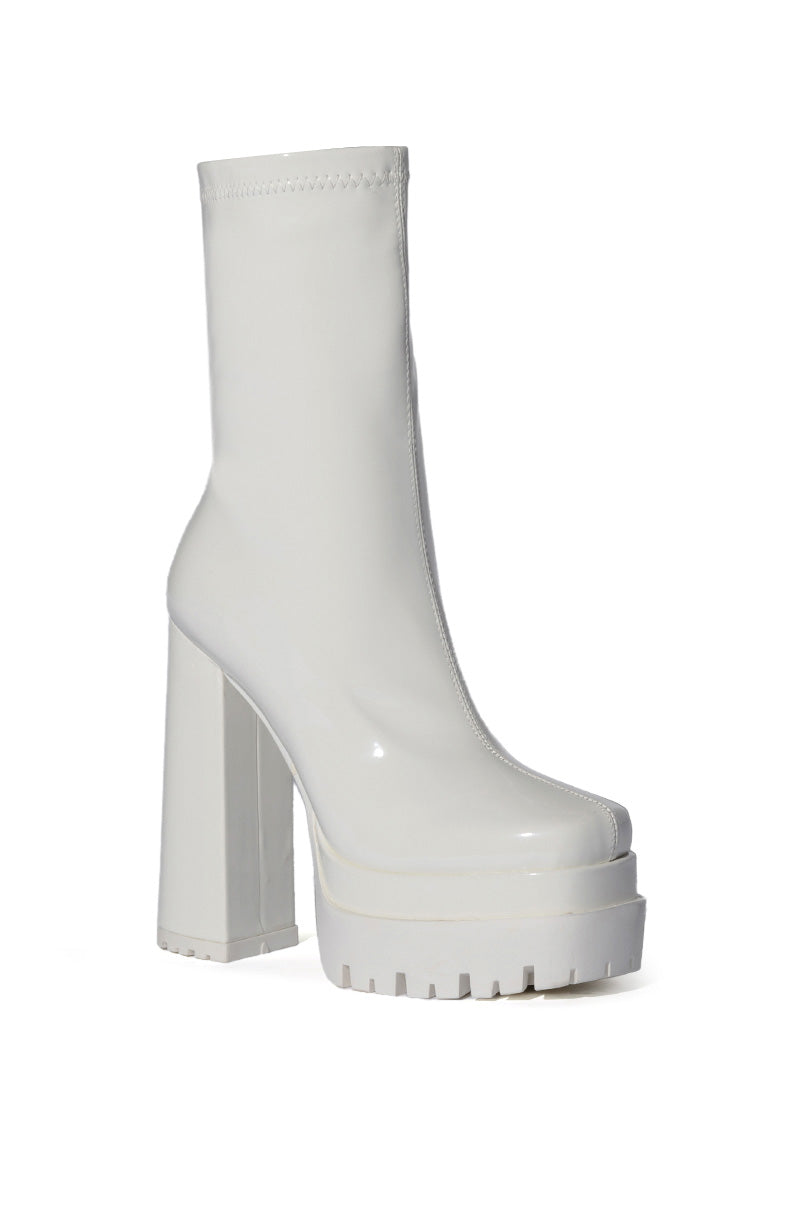 AZALEA WANG VIPER PATENT BOOTIE IN WHITE