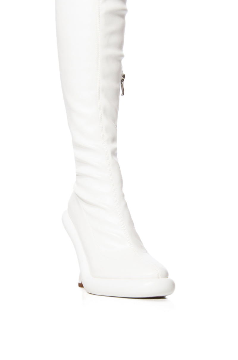 AZALEA WANG EMERIE WHITE BOOT