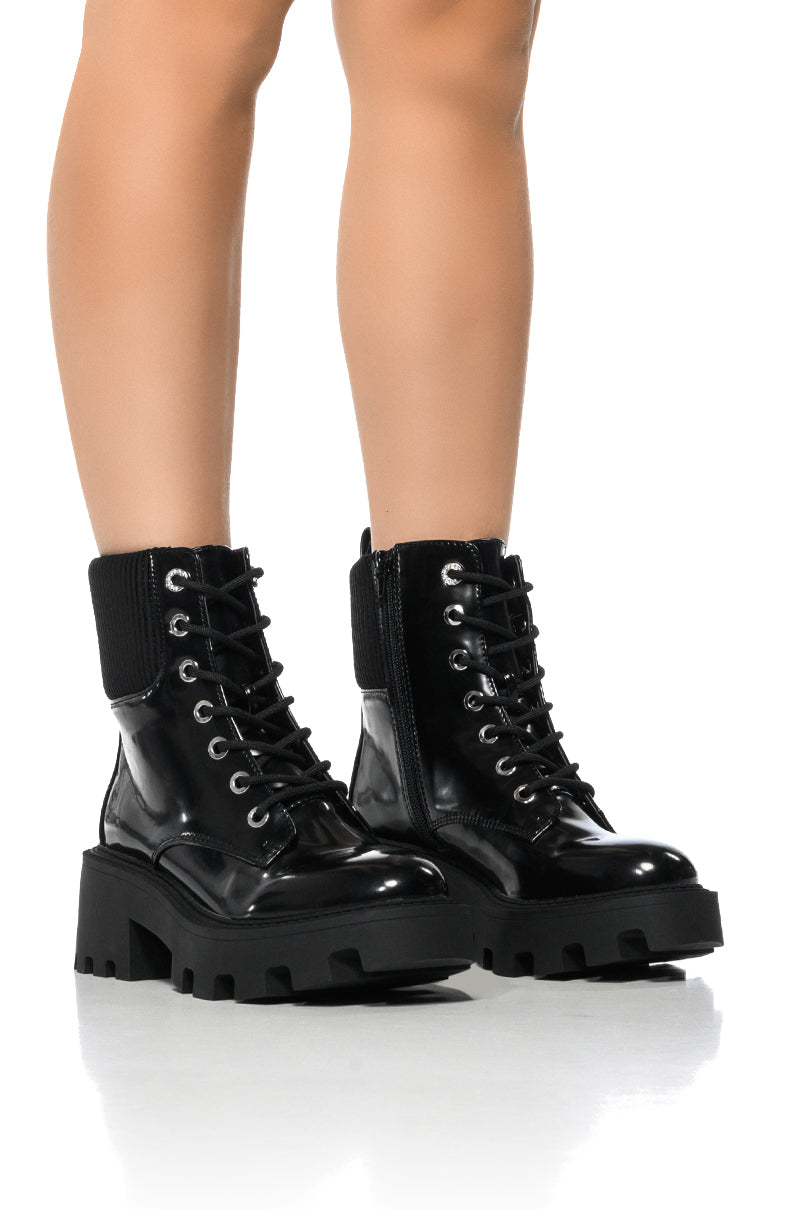 AZALEA WANG ESPECIAL BLACK COMBAT BOOTIE