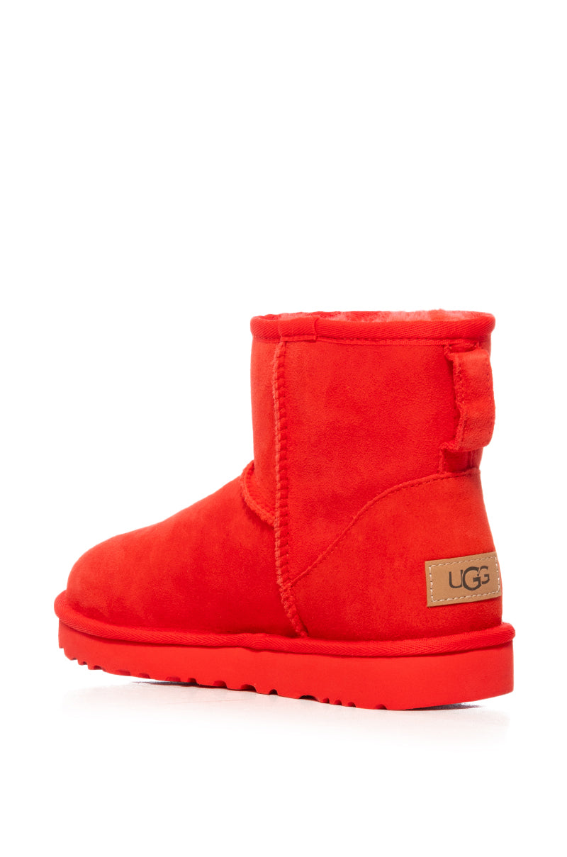 UGG CLASSIC MINI II BOOTIE IN RED