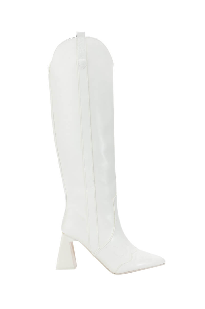 POSTED WHITE KNEE HIGH BOOT