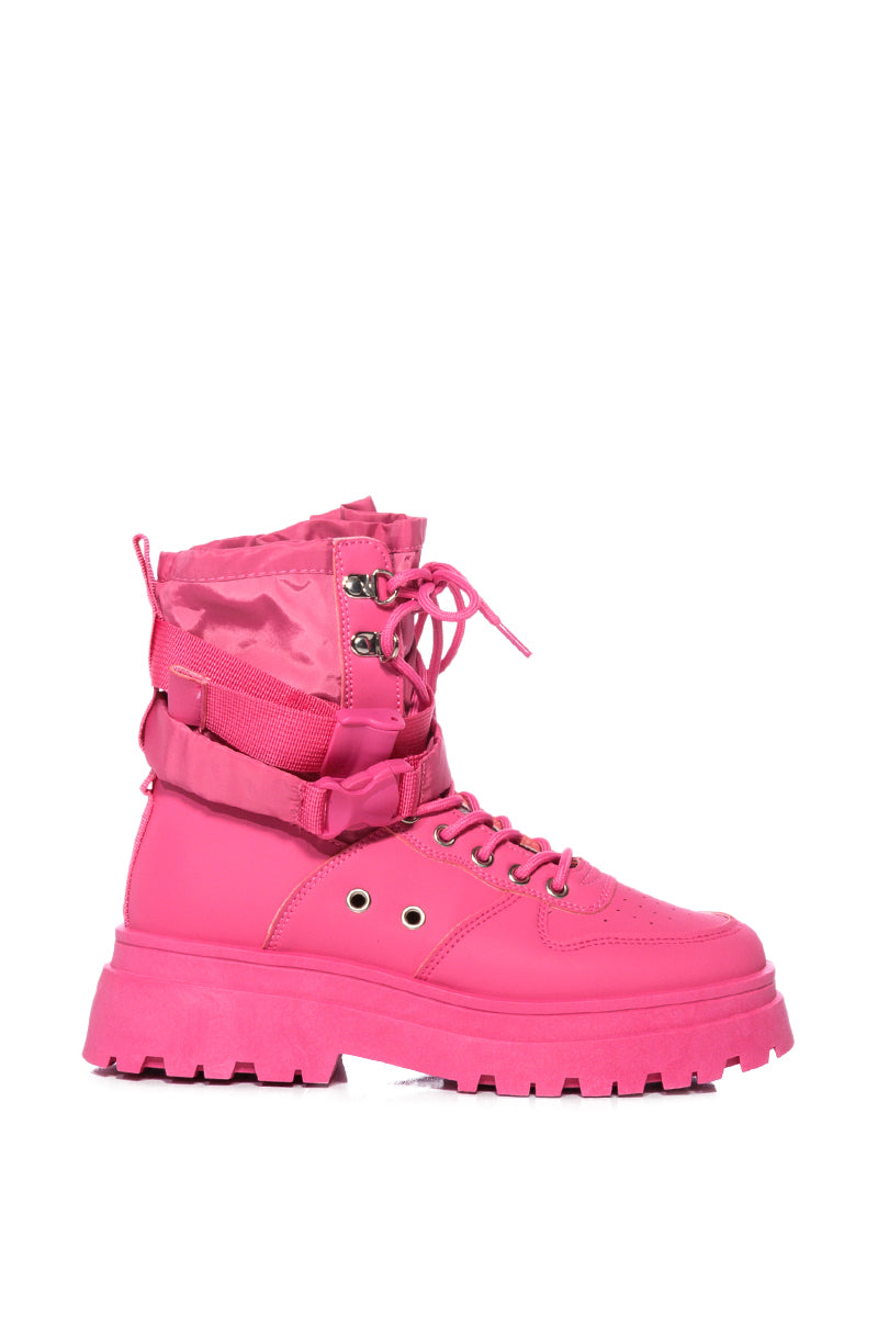 AZALEA WANG PEACHY MONOCHROMATIC SNEAKER IN PINK