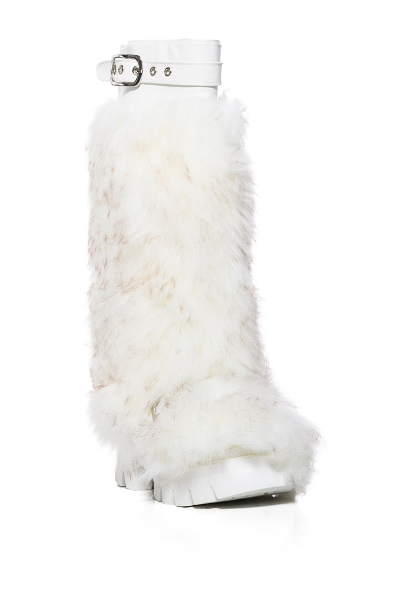 AZALEA WANG TOMMIE WHITE FURRY BOOT