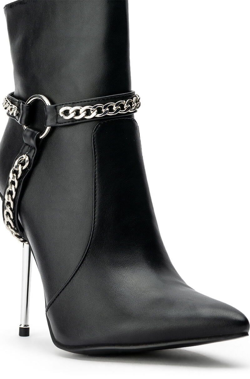 AZALEA WANG SELENE HARNESS STILETTO BOOTIE IN BLACK