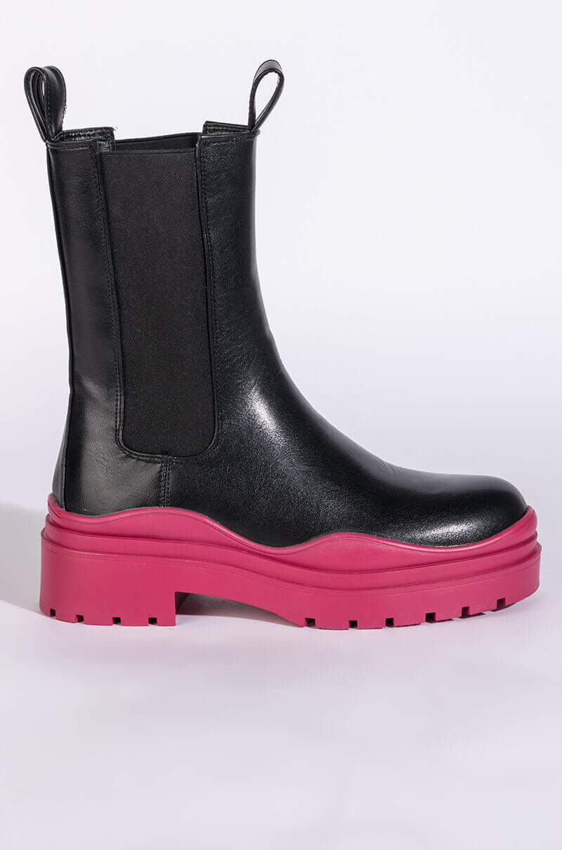 AZALEA WANG GHOSTED FLATFORM CHELSEA BOOT IN FUCHSIA