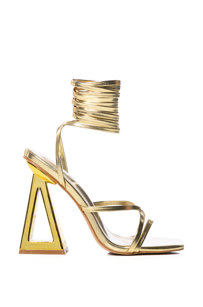 STANDARD GOLD NOVELTY HEEL SANDAL