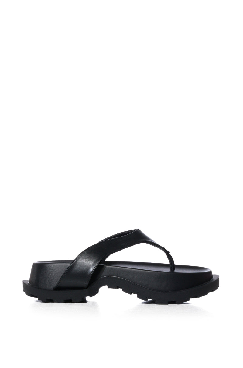 AZALEA WANG LIV FLIP FLOP SANDAL IN BLACK