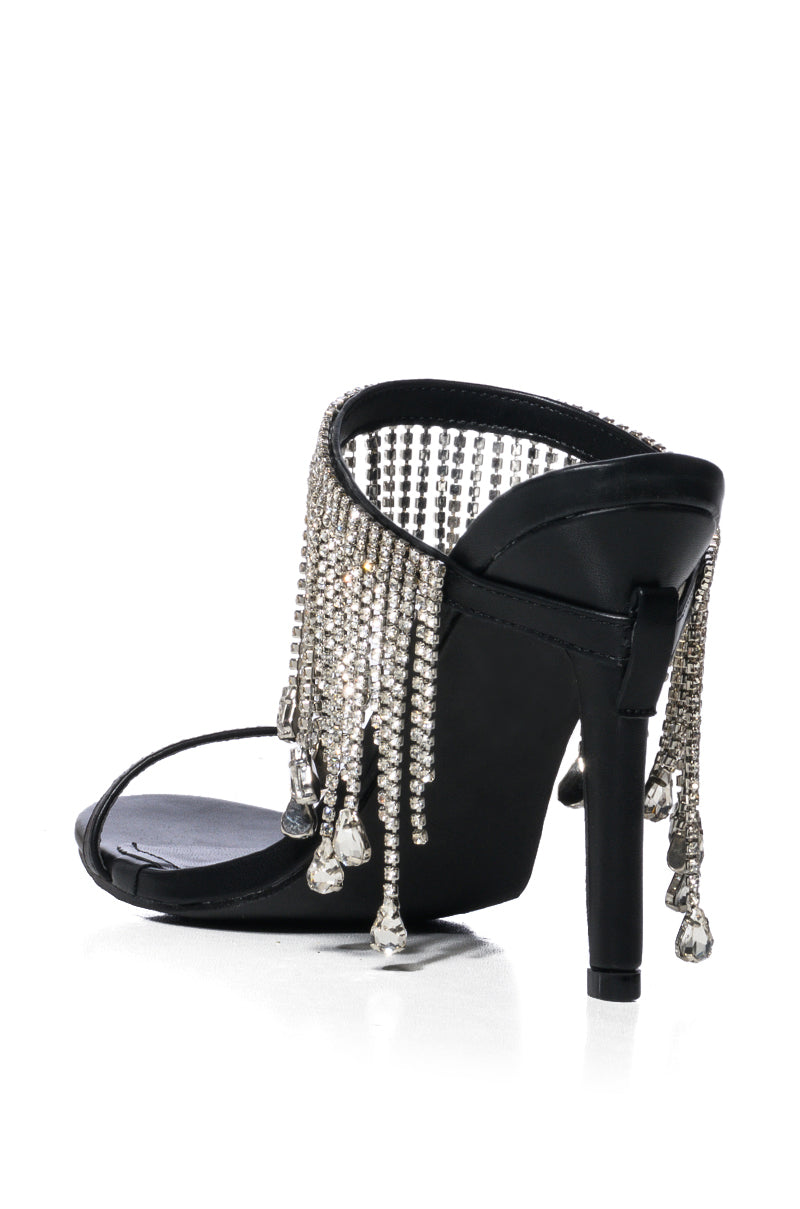 AZALEA WANG JENETTA TASSEL ROUND TOE SANDAL IN BLACK