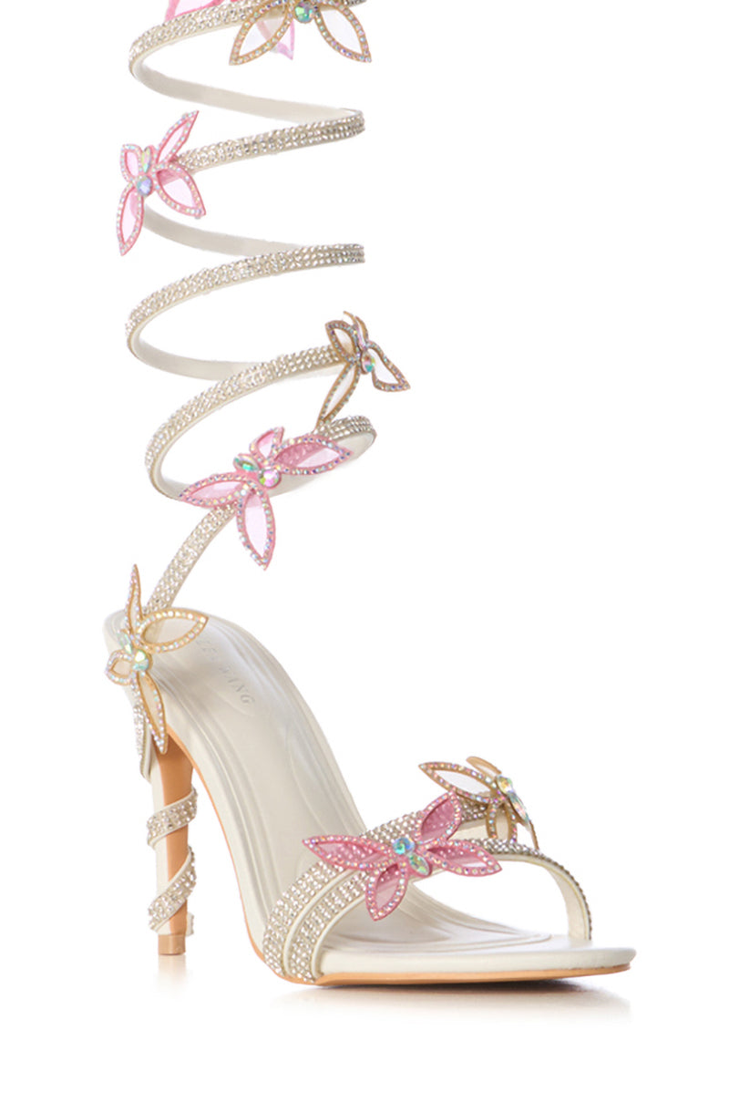 AZALEA WANG FLORIANA BUTTERFLY SANDAL IN WHITE