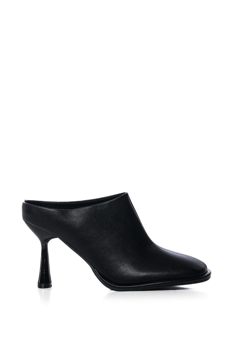 AZALEA WANG FRANCIA BLACK PUMP