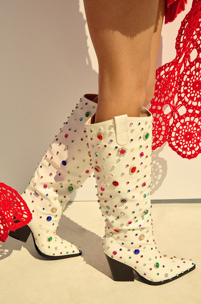 AZALEA WANG FUJI SWEET TREAT EMBELLISHED WESTERN BOOT IN WHITE