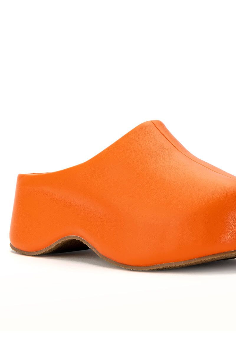 EMELIA EMBELLISHED CLOG IN ORANGE