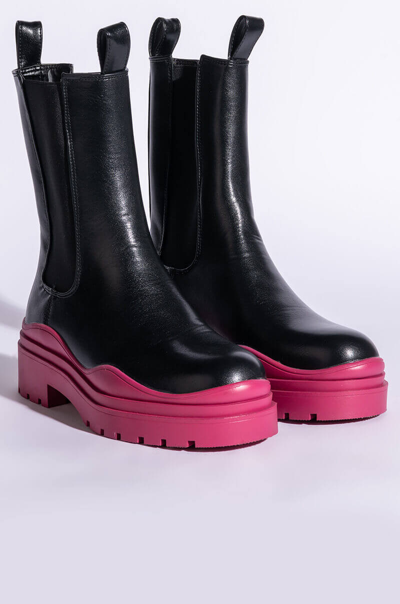 AZALEA WANG GHOSTED FLATFORM CHELSEA BOOT IN FUCHSIA