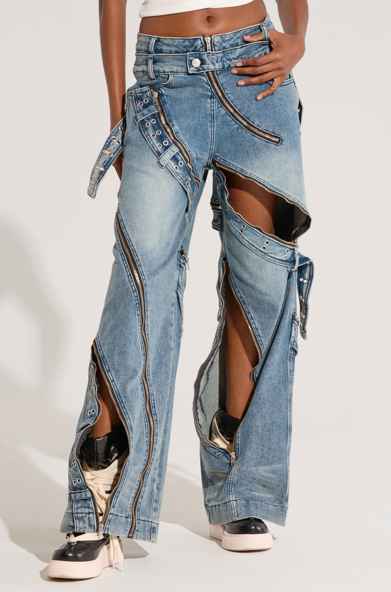 NOW AND LATER DENIM PANT WITH ZIPPER DETAILING