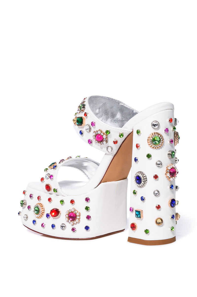 AZALEA WANG BREEZE EMBELLISHED CHUNKY SANDAL IN WHITE