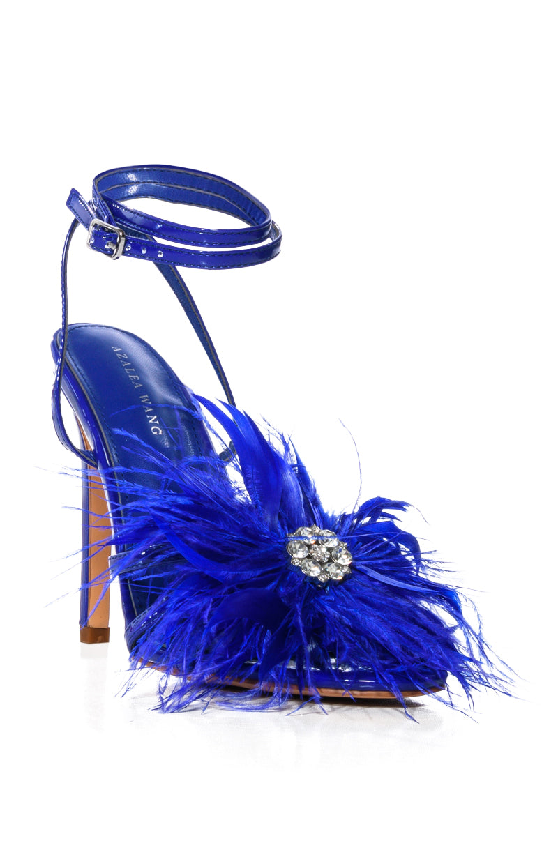 AZALEA WANG SANTOS FEATHER FLOWER DECOR SANDAL IN BLUE