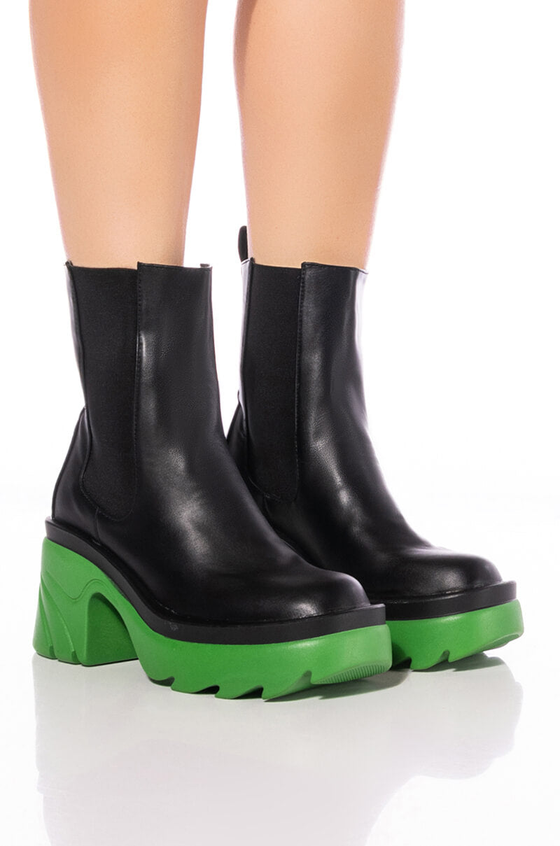 AZALEA WANG PRIMROSE GREEN SOLE CHUNKY BOOTS IN BLACK