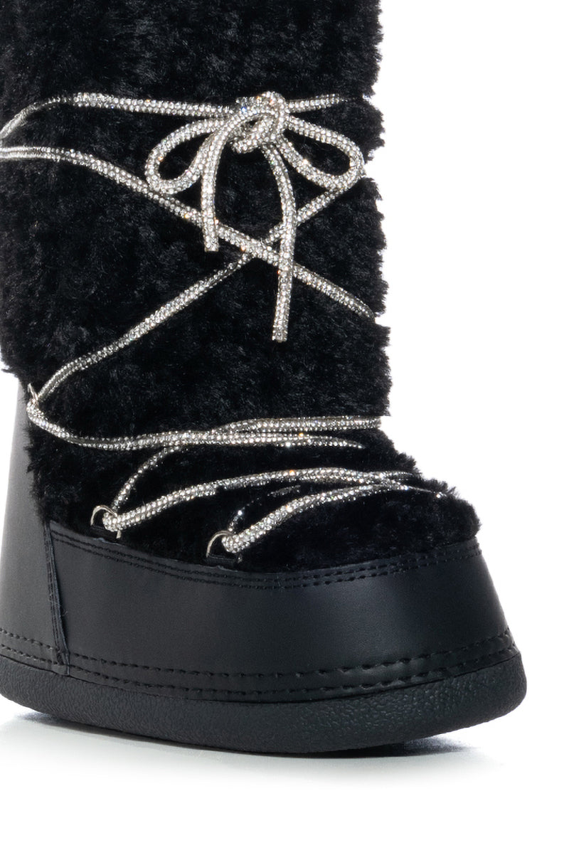 AZALEA WANG OLWEN BLACK FUZZY MOON BOOT WITH SPARKLE LACES