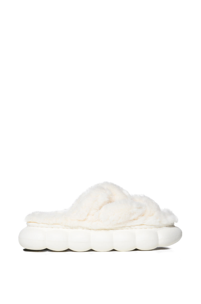 AZALEA WANG LEELAH WHITE FUZZY SANDAL