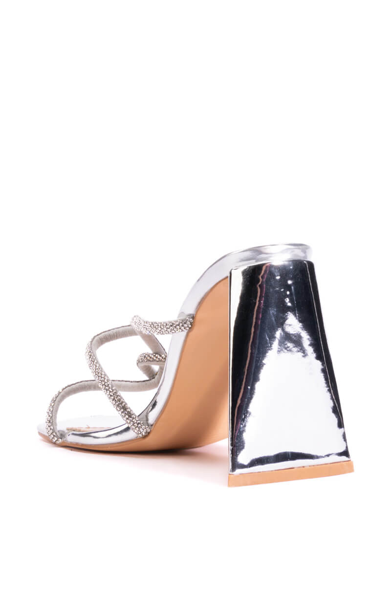 AZALEA WANG CLASSY PEYTON SILVER SANDAL