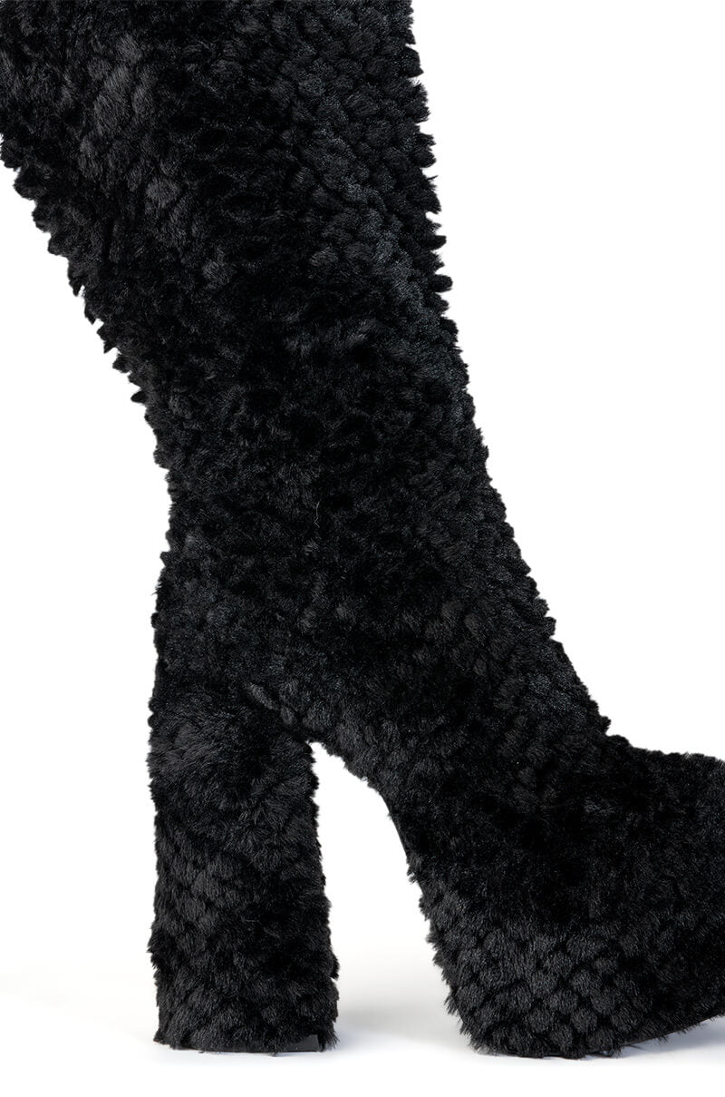 AZALEA WANG JERUSHA FUR CHUNKY BOOT IN BLACK