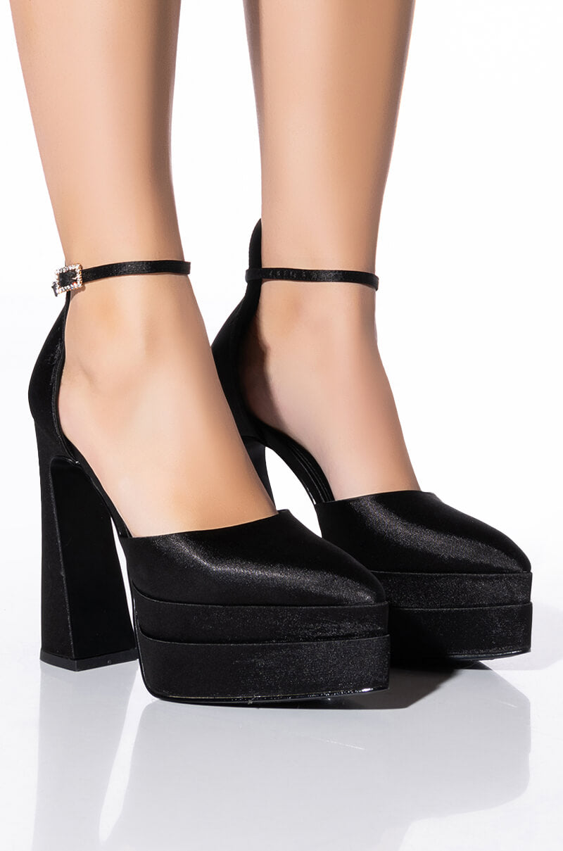 AZALEA WANG MIKA CHUNKY PUMP IN BLACK