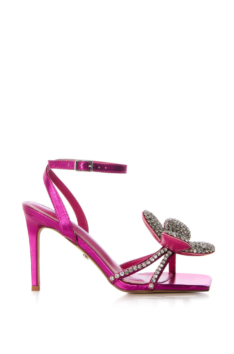 AZALEA WANG BEVIE FUCHSIA BUTTERFLY SANDAL