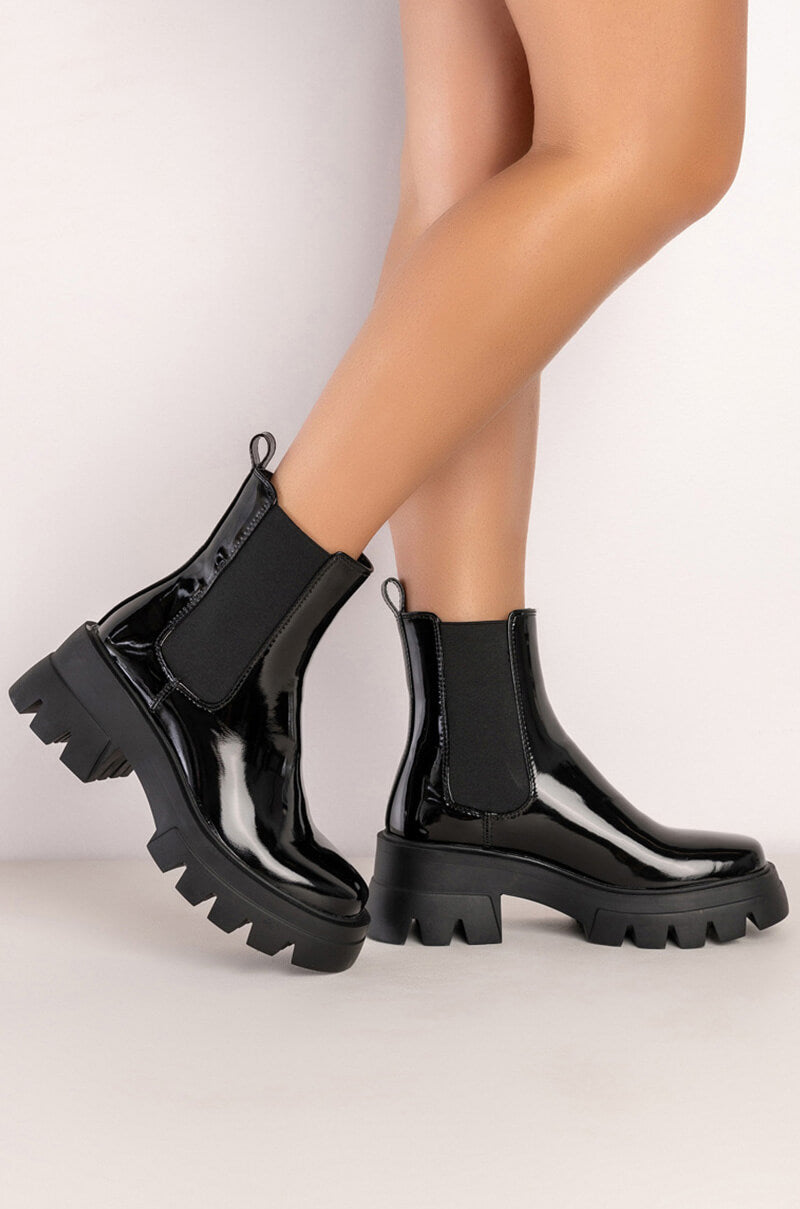 AZALEA WANG CATE FLATFORM CHELSEA BOOTIE IN BLACK PATENT