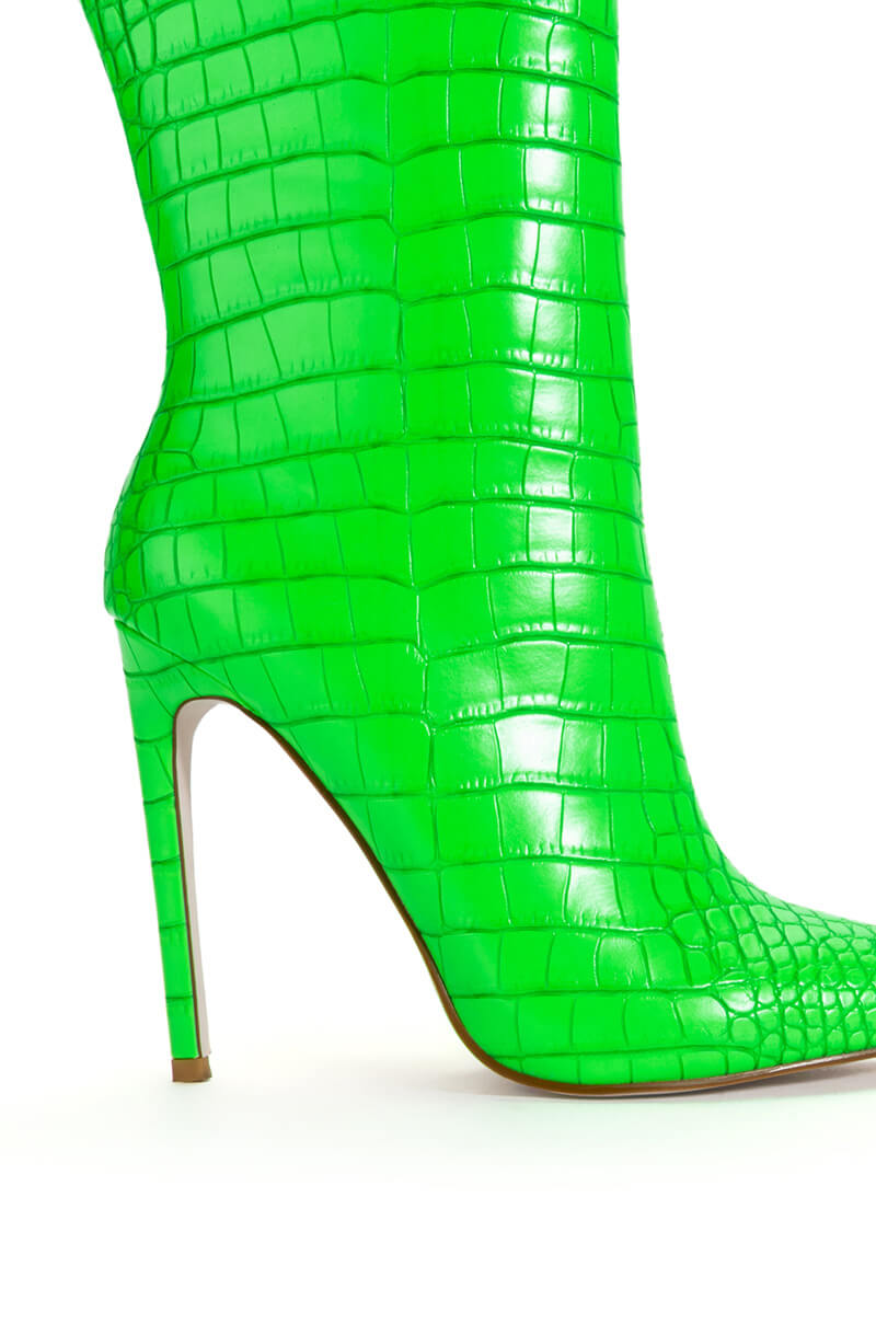 AZALEA WANG FAYE CROC BOOTIE IN GREEN