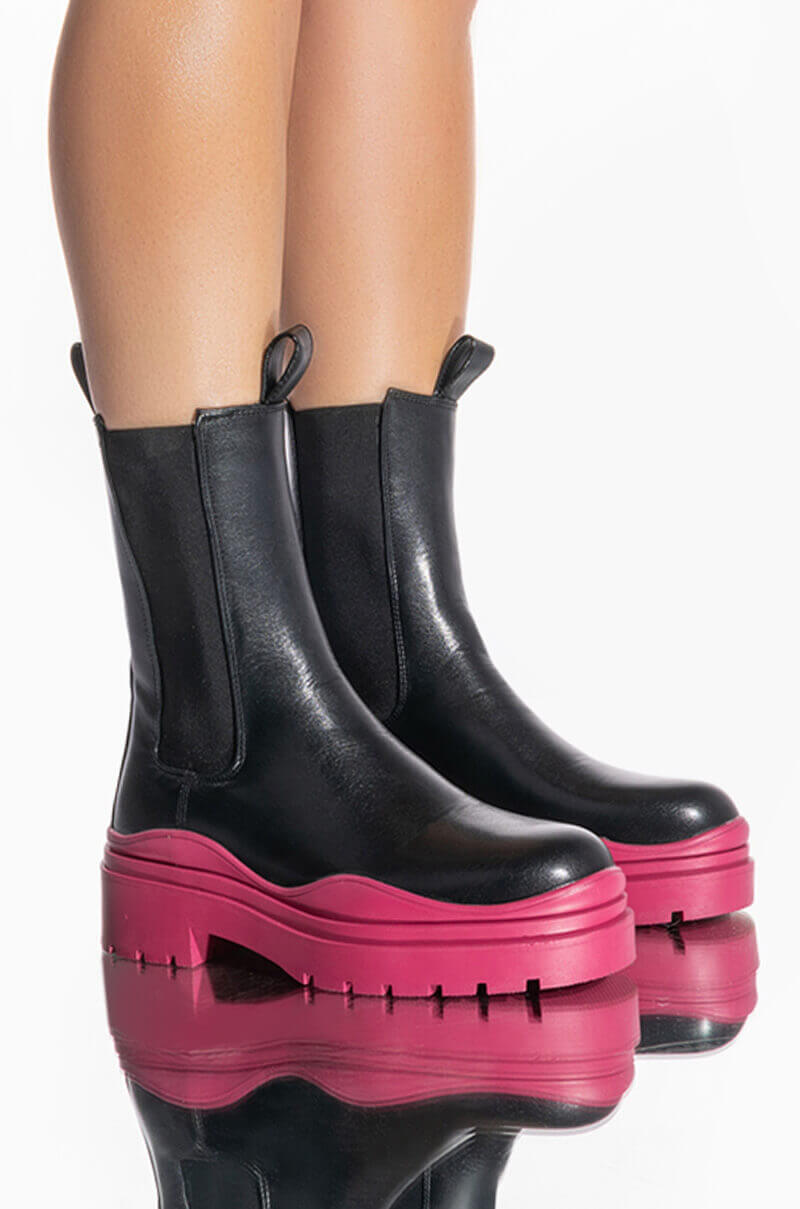 AZALEA WANG GHOSTED FLATFORM CHELSEA BOOT IN FUCHSIA