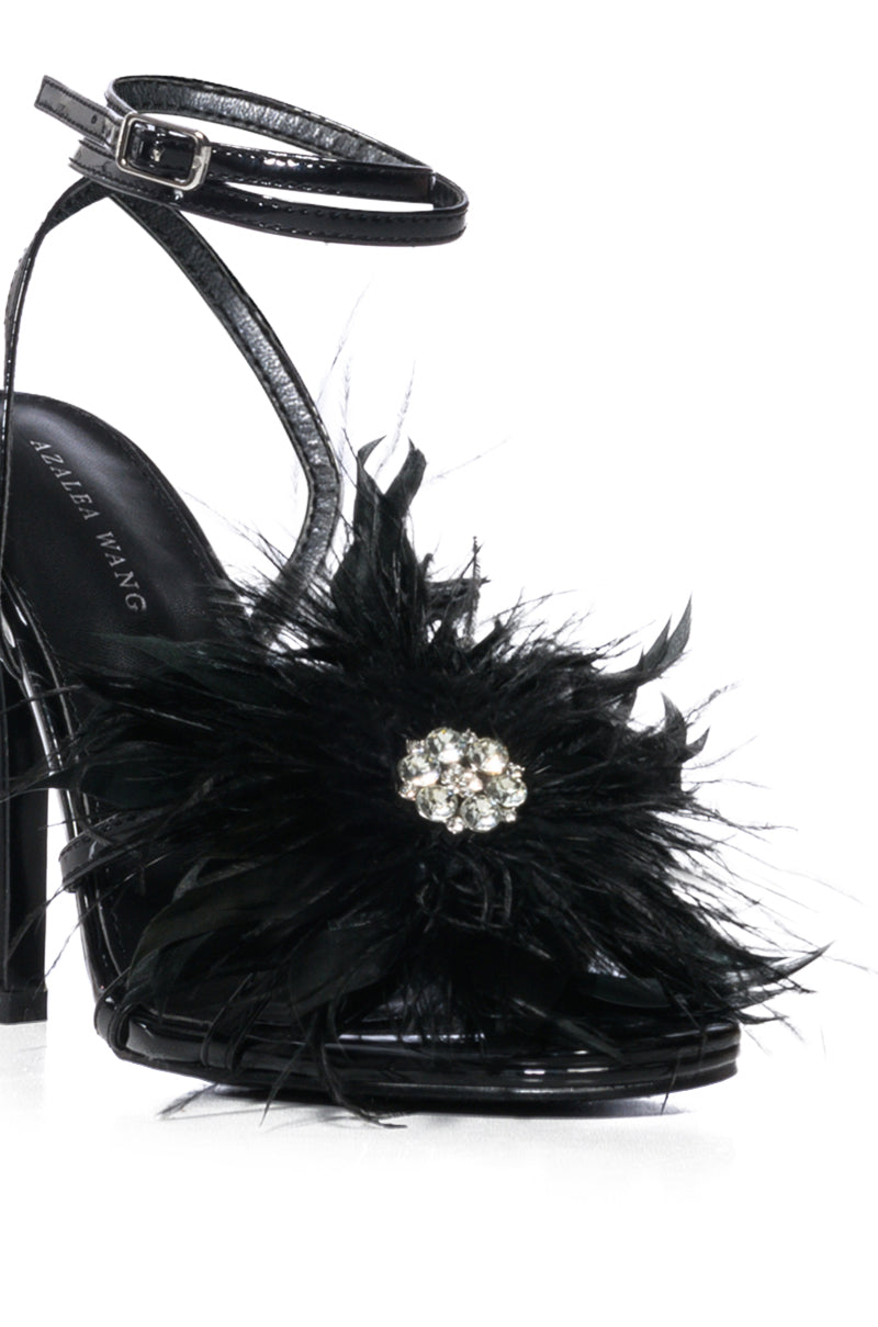 AZALEA WANG SANTOS FEATHER FLOWER DECOR SANDAL IN BLACK