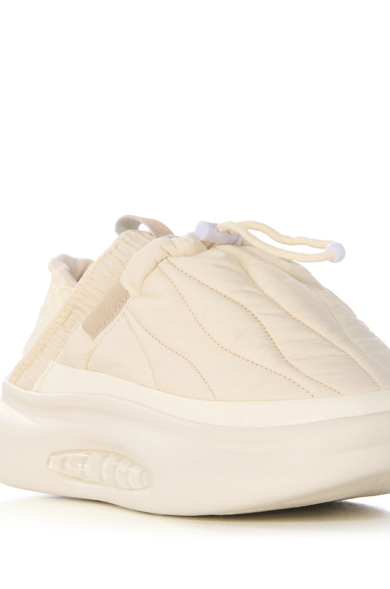 AZALEA WANG ASTEROID FUTURISTIC PUFFER SNEAKER IN CREAM