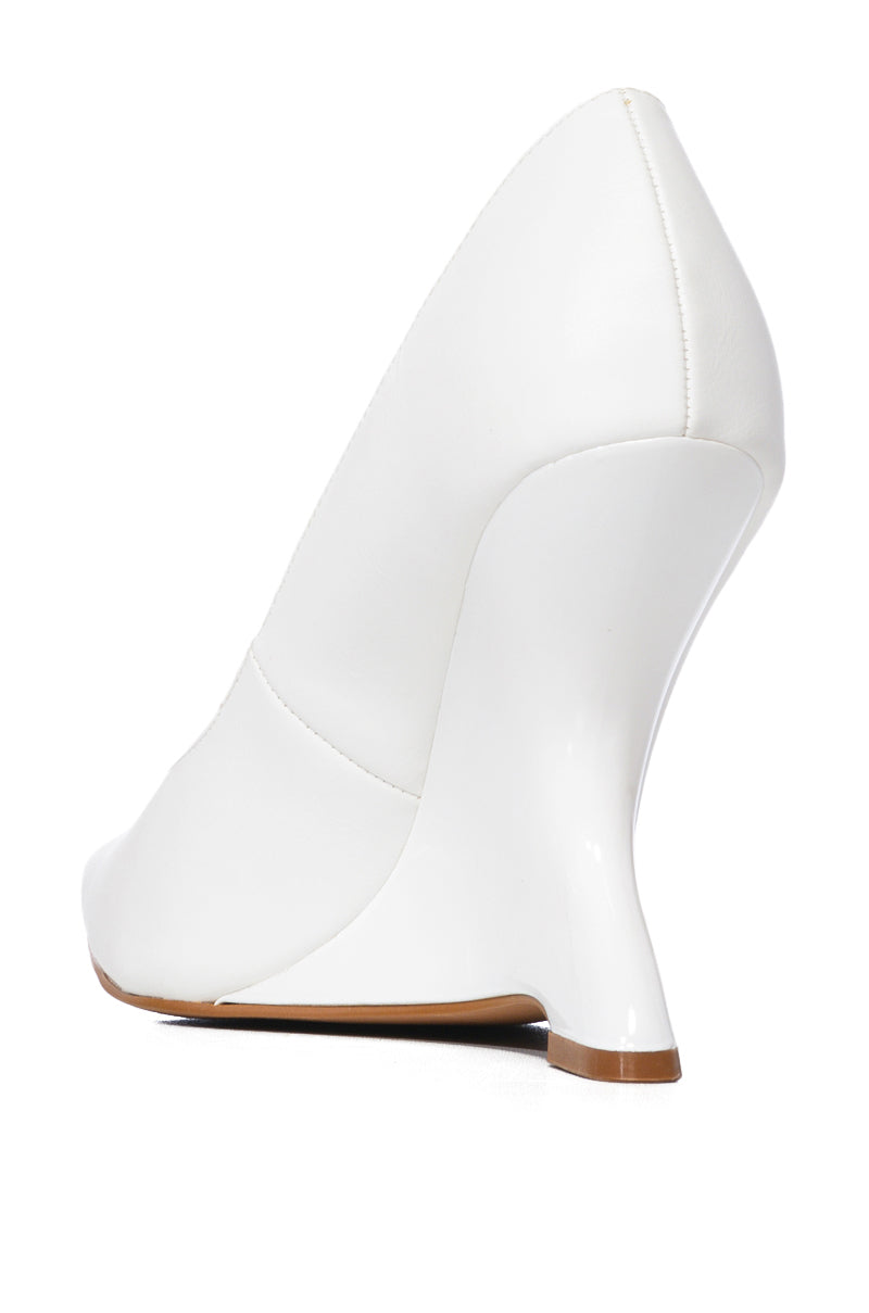 AZALEA WANG TEGWEN WHITE PUMP