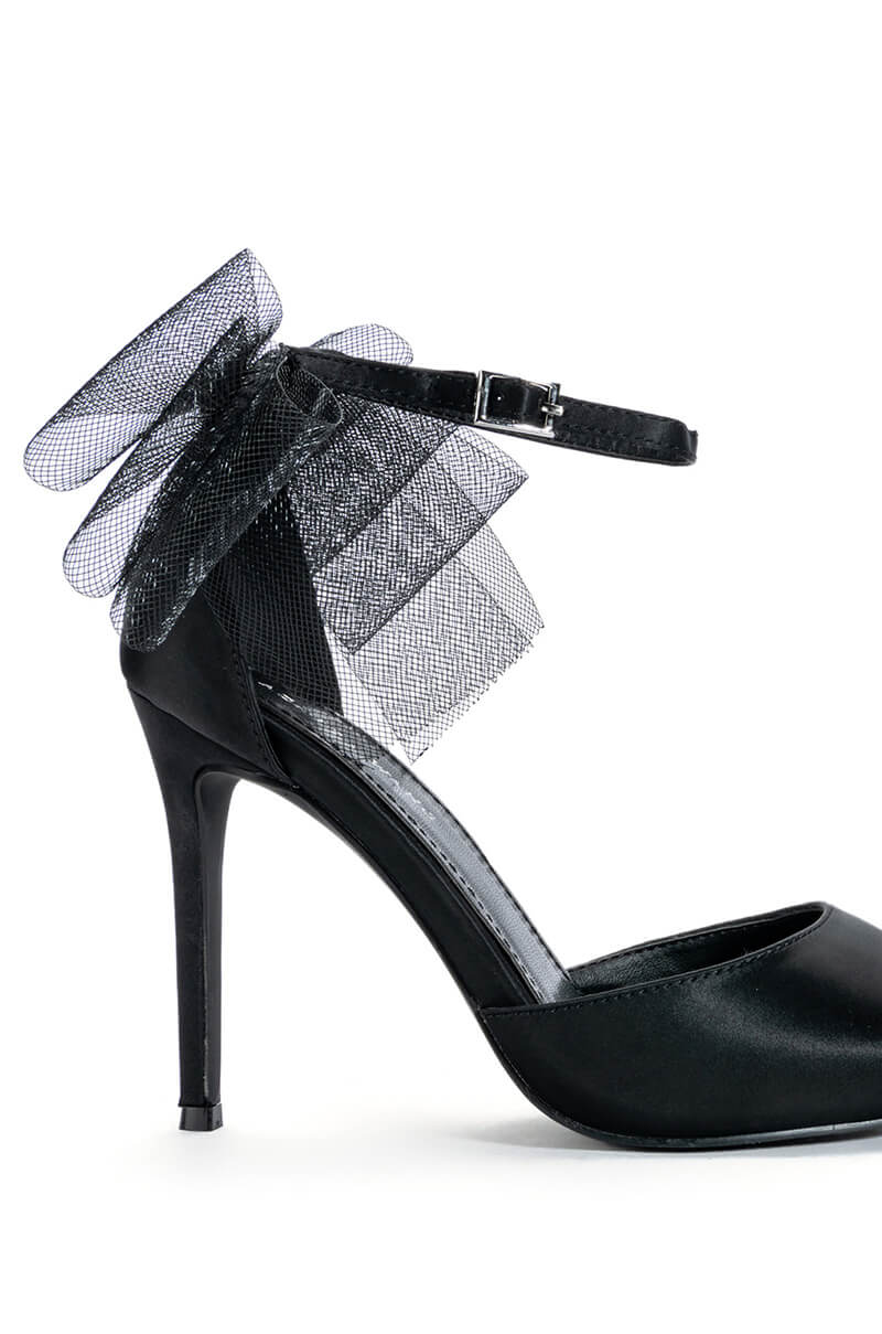 AZALEA WANG SWEETIE TRENDY BOW PUMPS IN BLACK