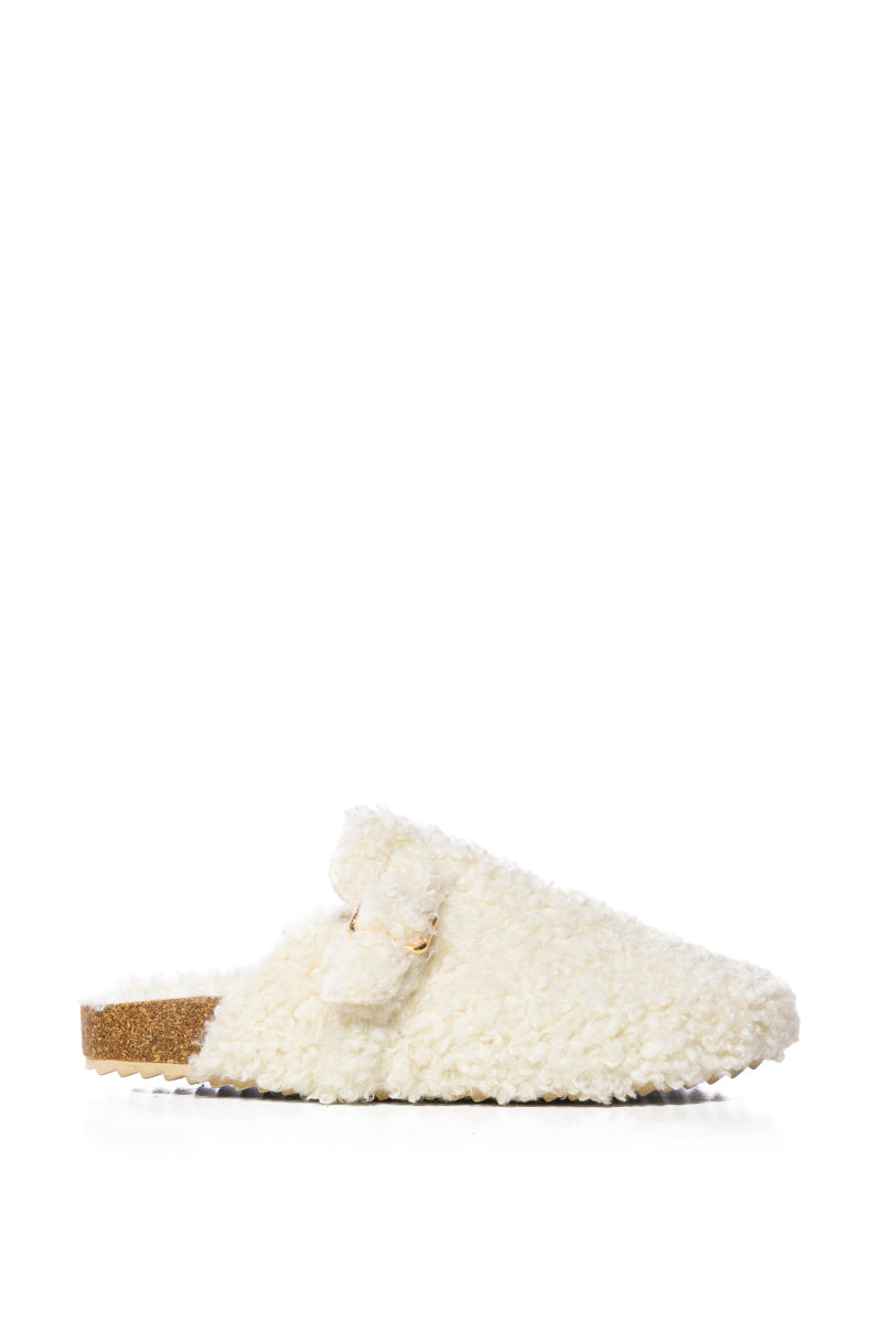 AZALEA WANG TAHLA WHITE SHERPA SLIDE