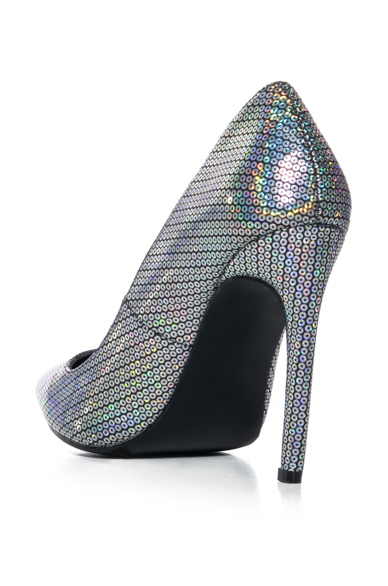 AZALEA WANG CANT HELP IT HOLOGRAPHIC SEQUIN PUMP