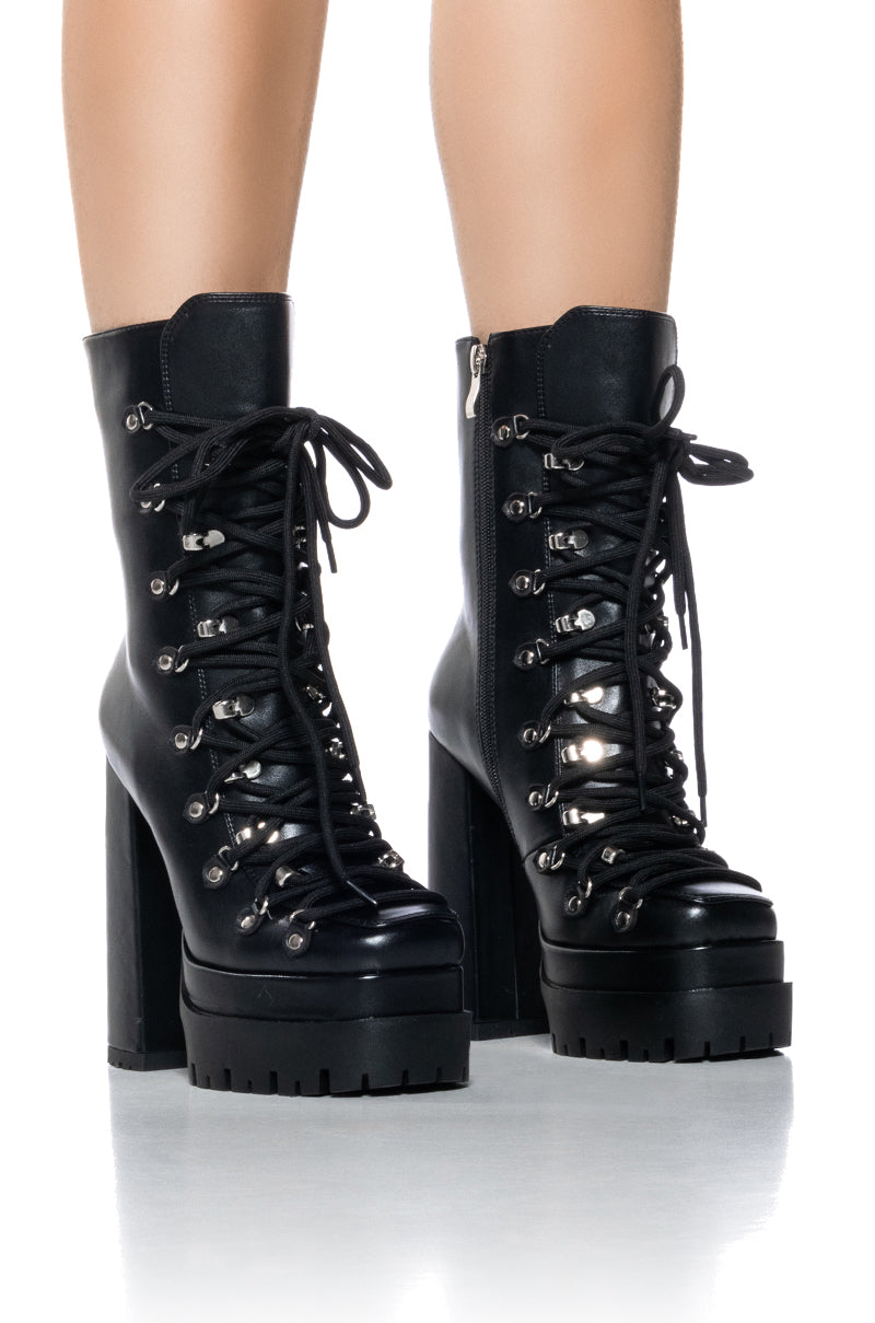 AZALEA WANG RODDIE LACE UP BOOTIE IN BLACK