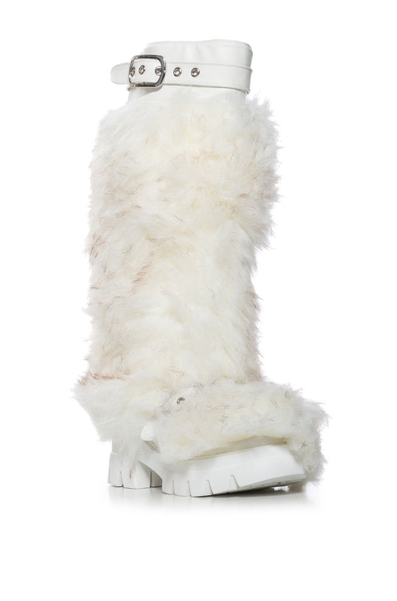 AZALEA WANG TOMMIE WHITE FURRY BOOT