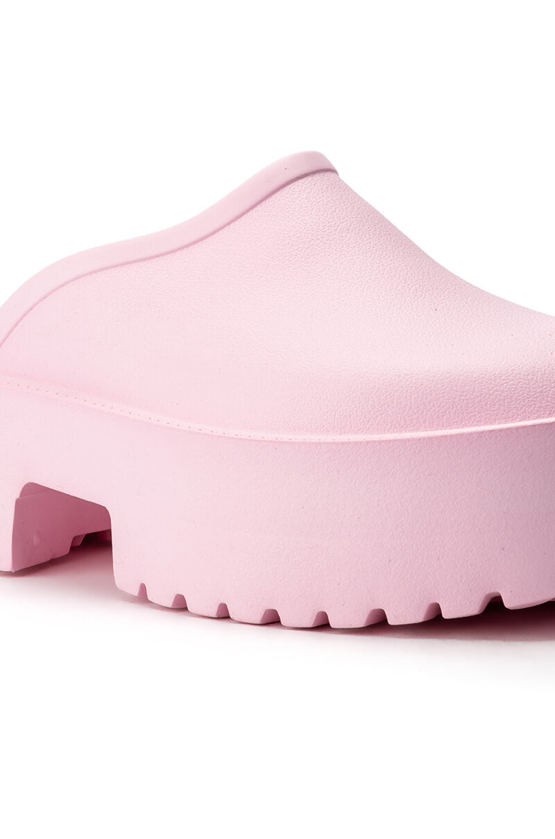 SLIP ON MULE IN PINK