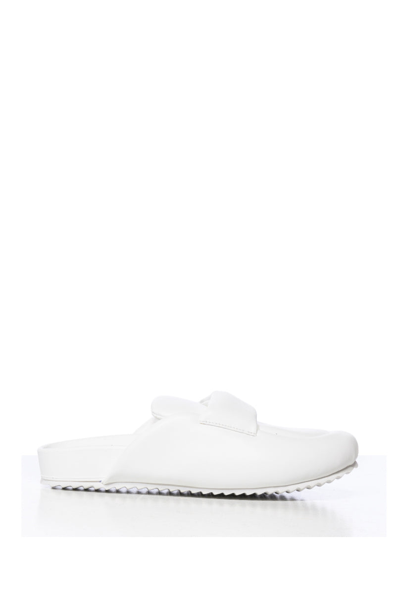 AZALEA WANG THORTON LOAFER SLIDE IN WHITE