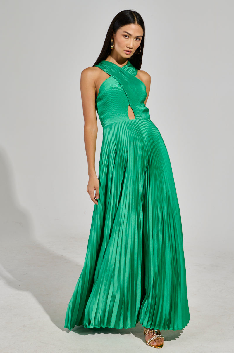 ALWAYS THE GUEST PLEATED MAXI DRESS IN KELLY GREEN