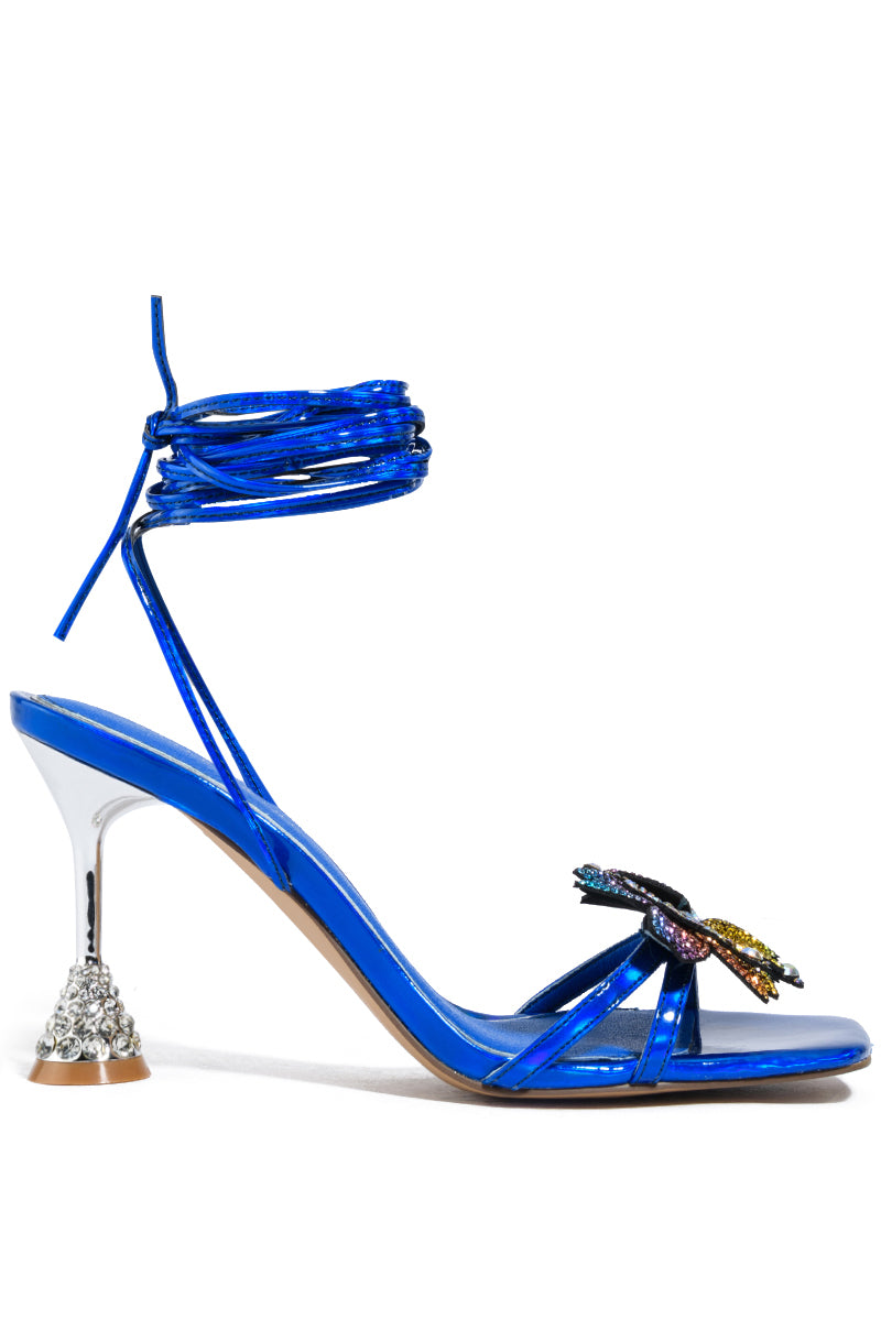 AZALEA WANG EFFORTLESS FLOWER SANDAL IN BLUE