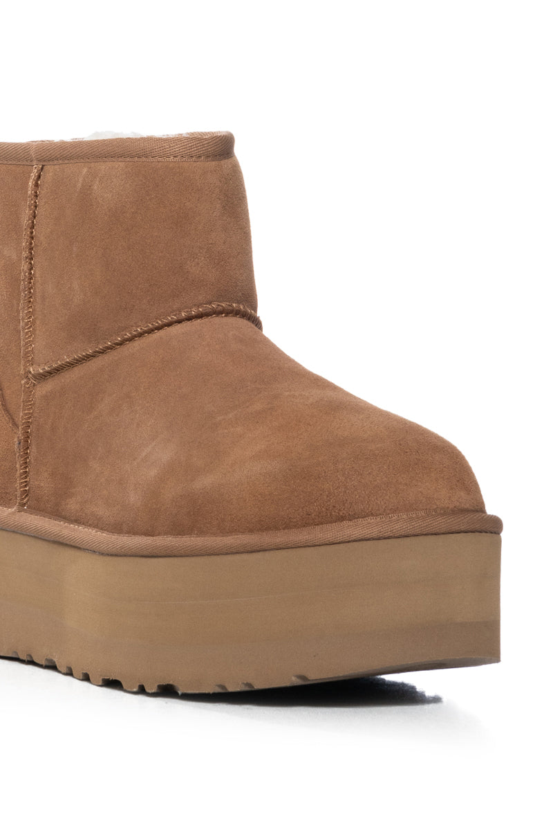 UGG CLASSIC MINI PLATFORM BOOTIE IN CHESTNUT