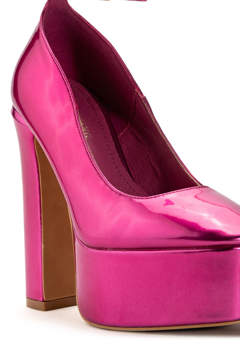 AZALEA WANG LUCIANA MIRROR PUMP IN FUCHSIA