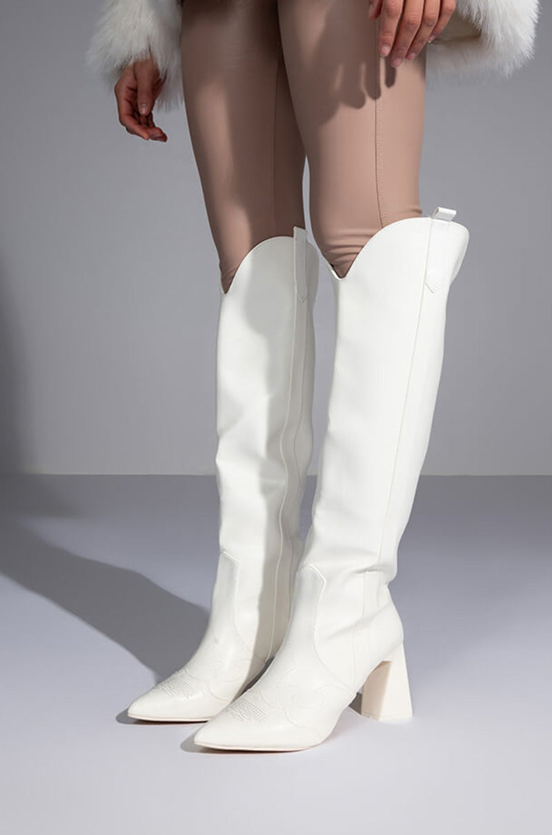 POSTED WHITE KNEE HIGH BOOT