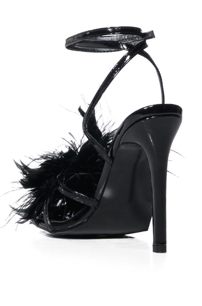 AZALEA WANG SANTOS FEATHER FLOWER DECOR SANDAL IN BLACK